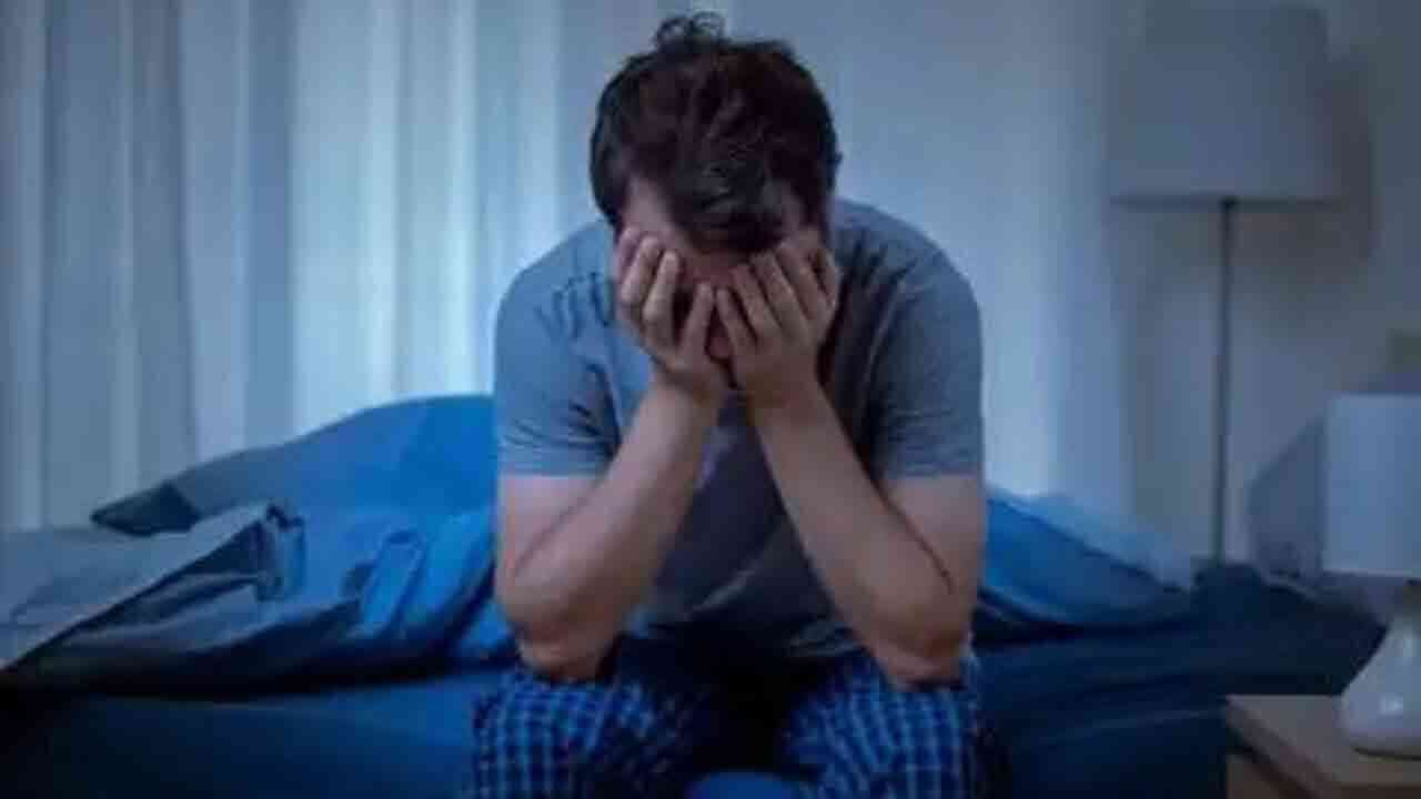 ఈ లక్షణాలుంటే అప్రమత్తం కావాల్సిందే.. ఒత్తిడి, డిప్రెషన్ తో బాధపడుతున్నట్టే లెక్క.!