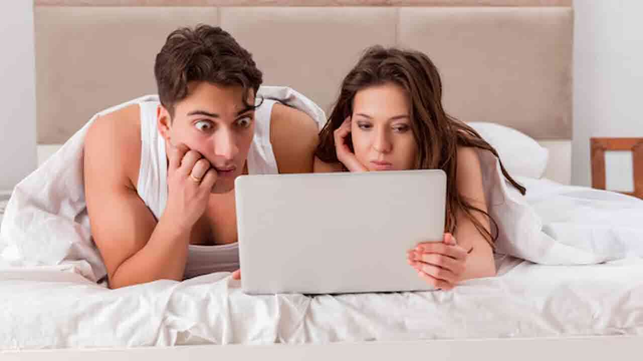 మ‌న ఫోన్‌, ల్యాప్‌టాప్‌లో చైల్డ్ పోర్న్‌ చూస్తే పోలీసులు క‌నిపెడ‌తారా? ఎలా?