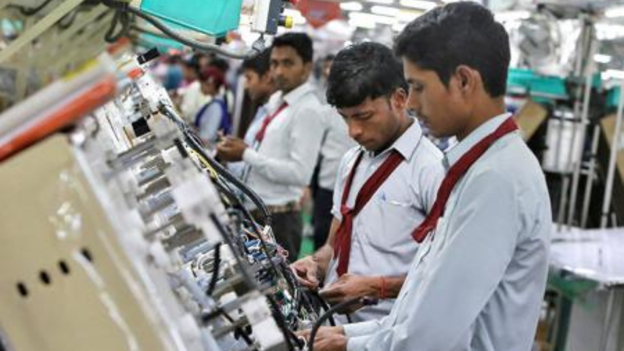 ప్రధానమంత్రి ఇంటర్న్ షిప్ పథకం మీ కోసమే.. ప్రముఖ కంపెనీల్లో అవకాశాలు దక్కే ఛాన్స్ 