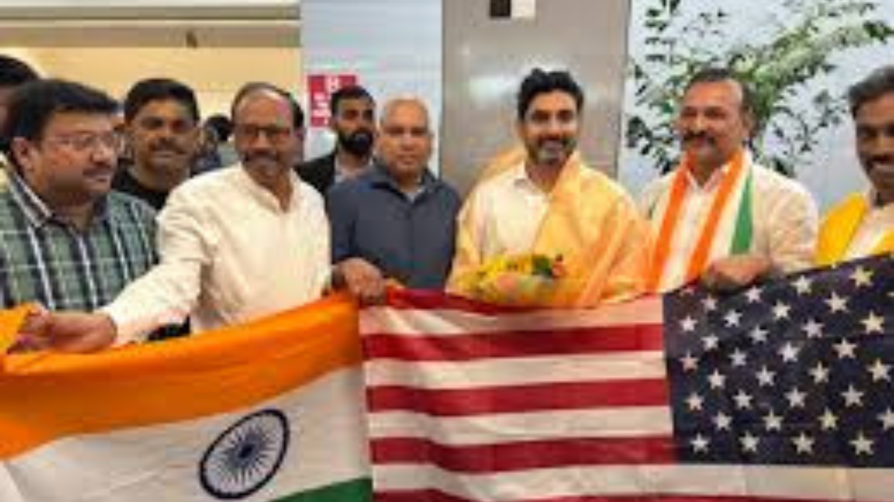 ఏపీలో సంచలనం సృష్టిస్తున్న నారా లోకేష్ వ్యాఖ్యలు.. రెడ్బుక్ మూడో చాప్టర్ లో ఉన్నది ఎవరో.?