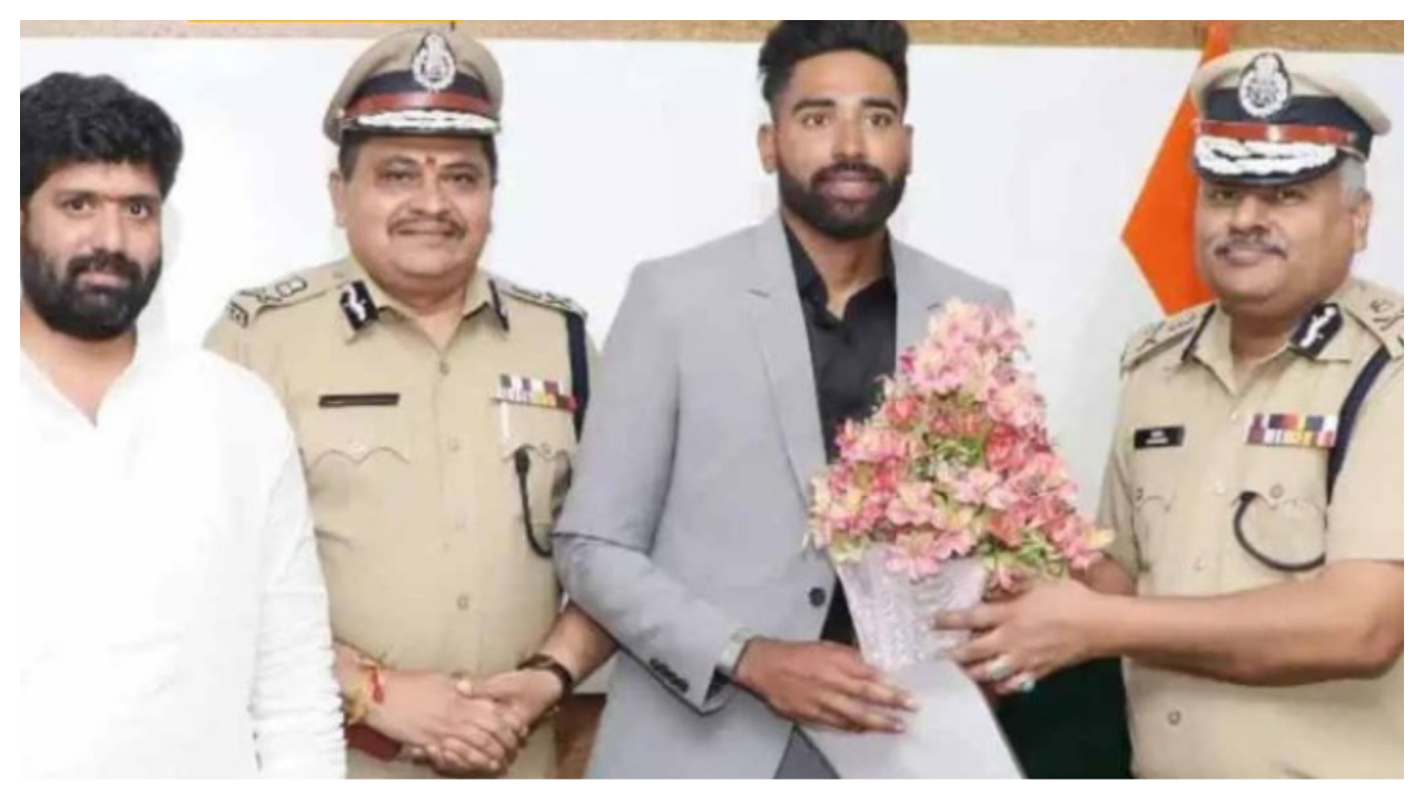 డీఎస్పీగా బాధ్యతలు చేపట్టిన మహ్మద్ సిరాజ్ 