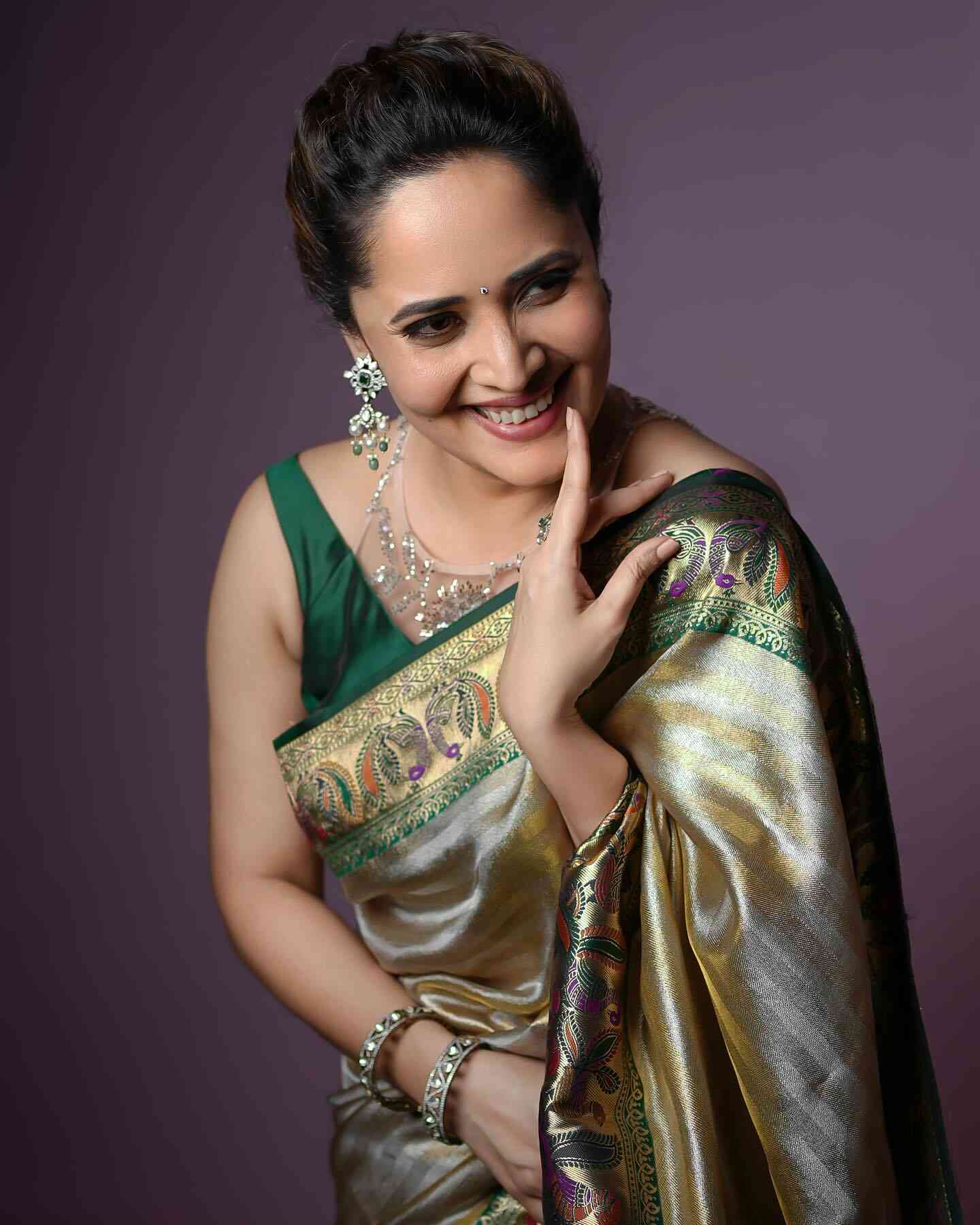  Anasuya Bharadwaj