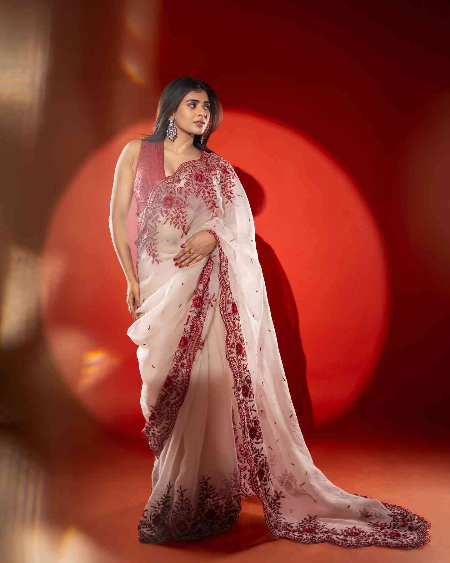  Hebah Patel 