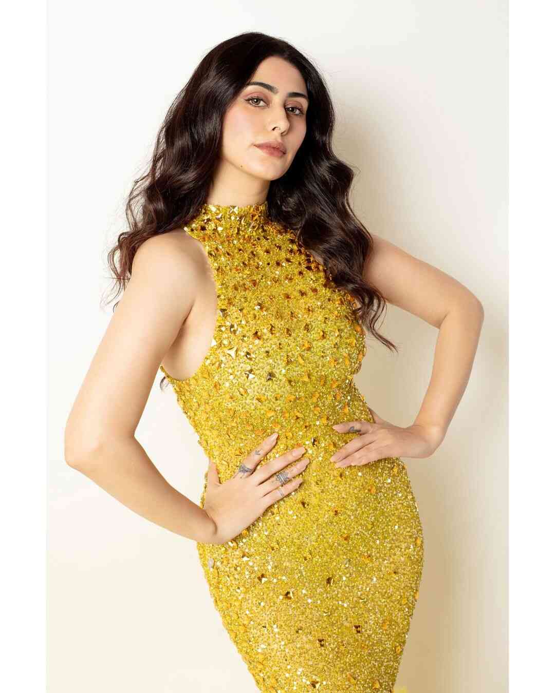 warina hussain