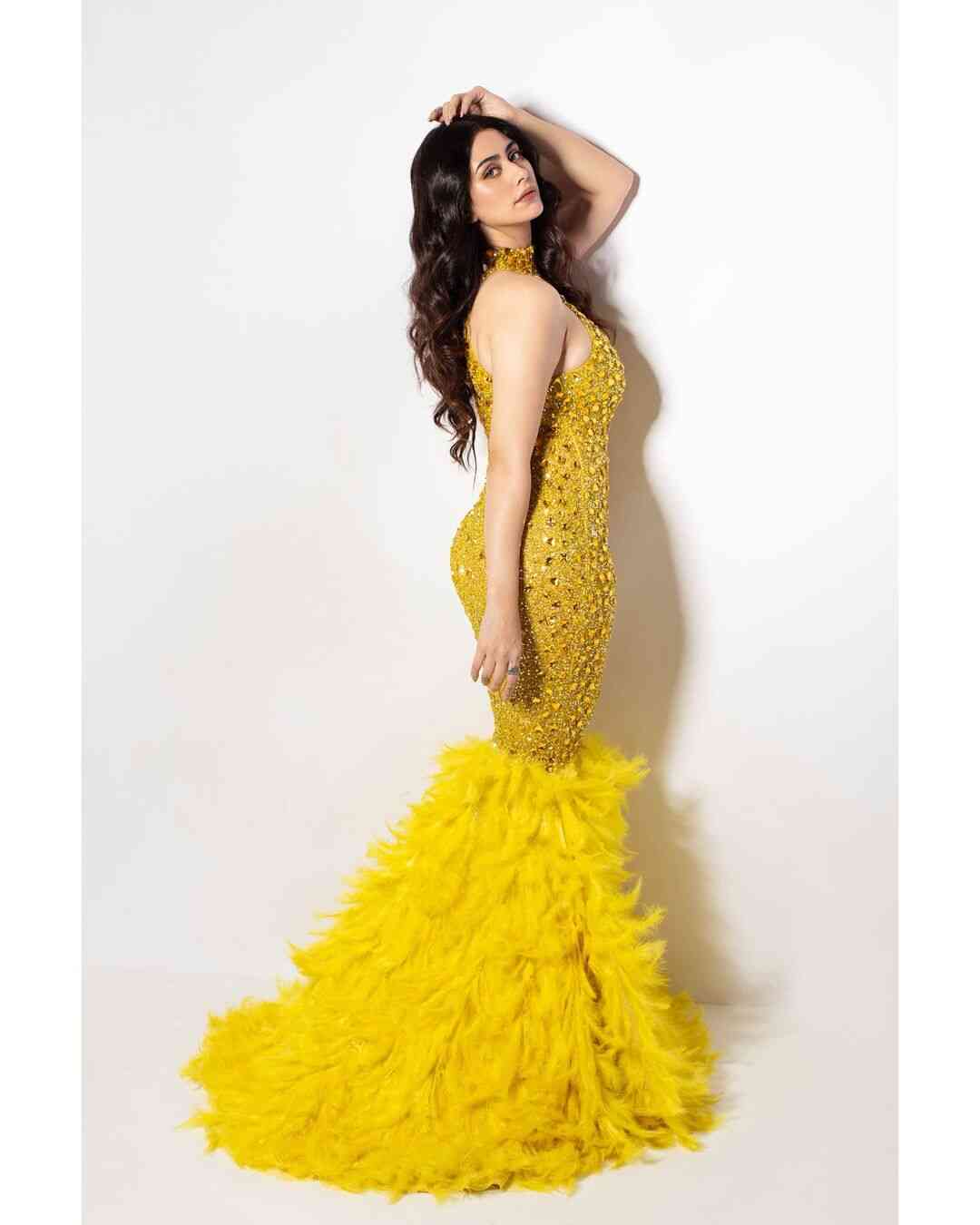 warina hussain