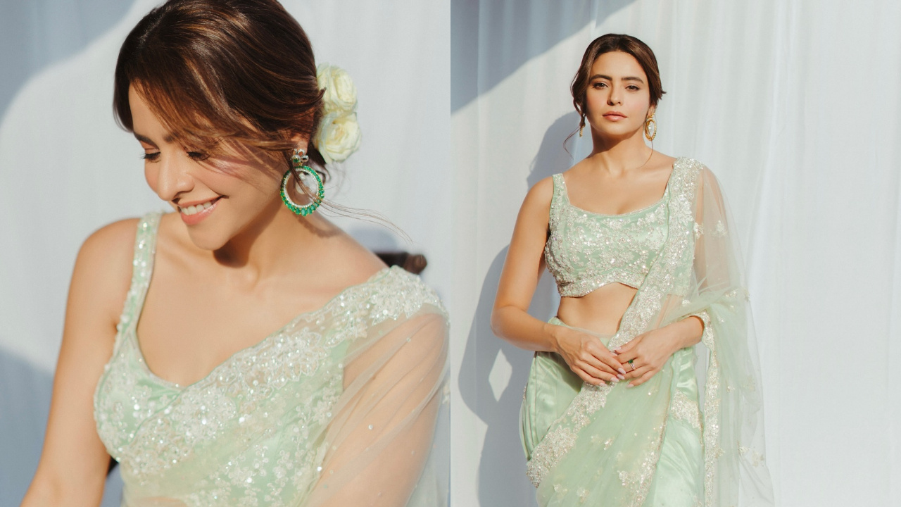 aamna sharif | చీరకట్టులో ఆమ్నా షరీఫ్  క్యూట్ ఎక్స్‌ప్రెషన్స్ 