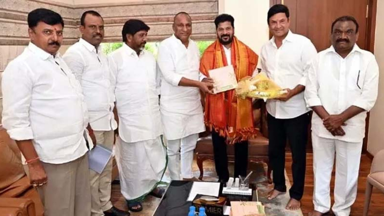 సీఎం రేవంత్ రెడ్డిని కలిసిన మాజీ మంత్రి మల్లారెడ్డి