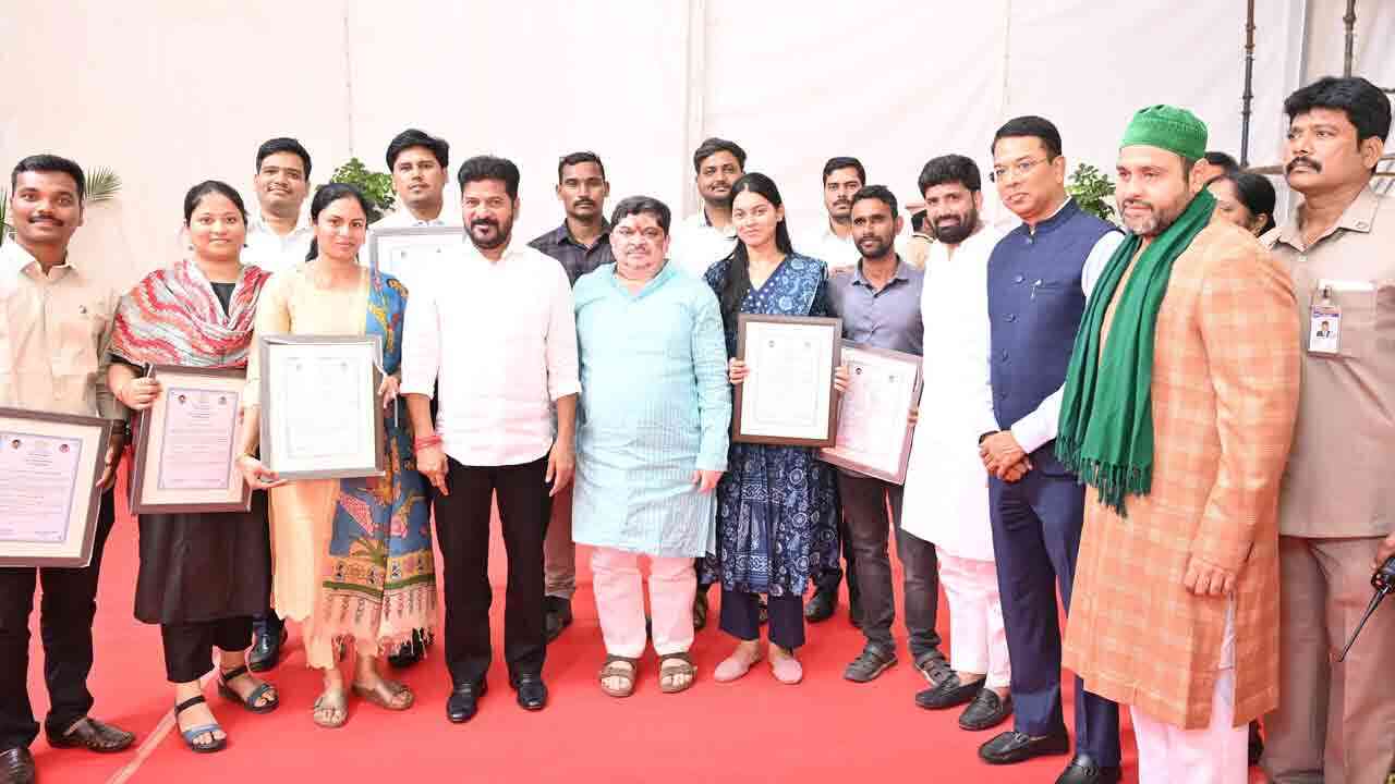 హైదరాబాద్‌కు కొత్తగా 3 వేల ఎలక్ట్రిక్ బస్సులు : సీఎం రేవంత్ రెడ్డి