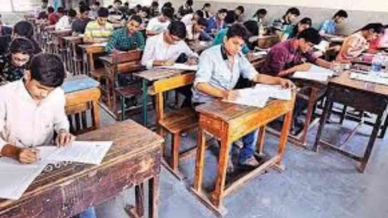 ఇకపై డిగ్రీలో రెండు సబ్జెక్టులు.. అధ్యయనానికి కమిటీ ఏర్పాటు.!