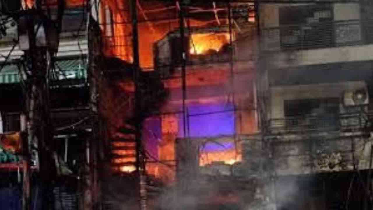 ఢిల్లీ ఆస్పత్రిలో ఘోర అగ్నిప్రమాదం.. ఆహుతైన 9 మంది చిన్నారులు 