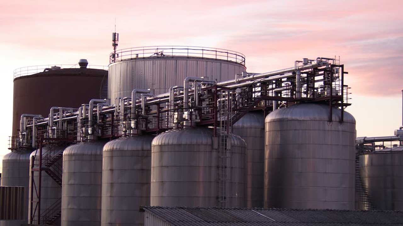 ﻿Kakinada | కాకినాడ జిల్లాలో విషాదం.. ఏడుగురు కార్మికులు మృతి