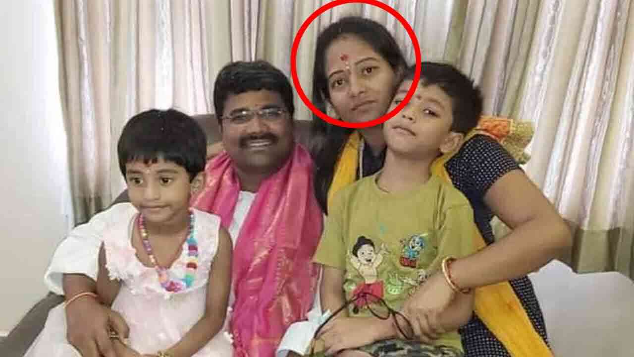 చొప్పదండి ఎమ్మెల్యే మేడిపెల్లి సత్యం భార్య రూపాదేవి ఆత్మహత్య