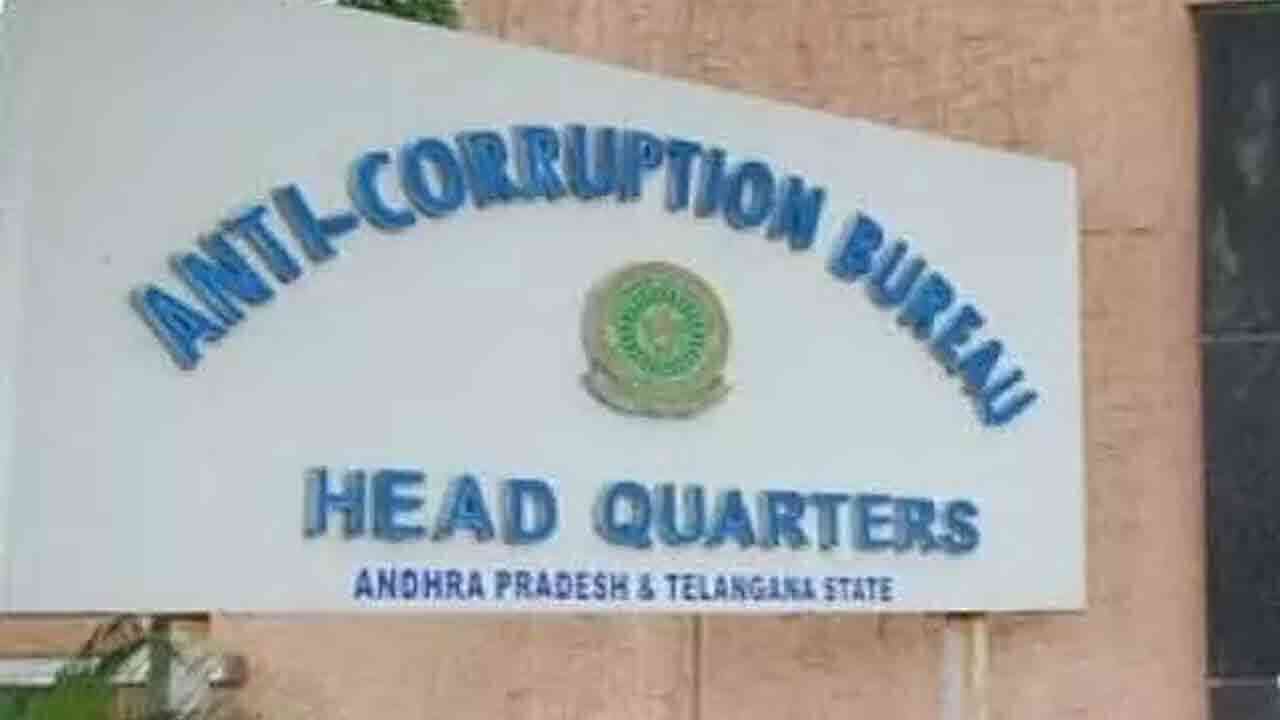 కేటీఆర్ లీగల్ టీంను అనుమతించే ప్రసక్తే లేదు.. స్పష్టం చేసిన ఏసీబీ