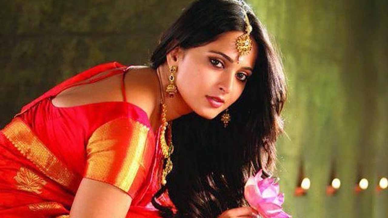 ﻿అనుష్క శెట్టికి నిజంగానే ఆ వ్యాధి ఉందా.. అందుకే సినిమాలు చేయట్లేదా..?