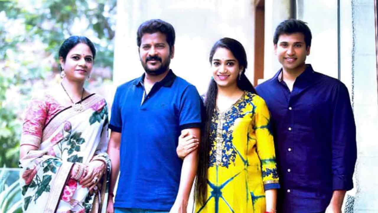 Revanth Reddy Rare Pics | తెలంగాణ ముఖ్యమంత్రి రేవంత్ రెడ్డి అరుదైన ఫొటోలు