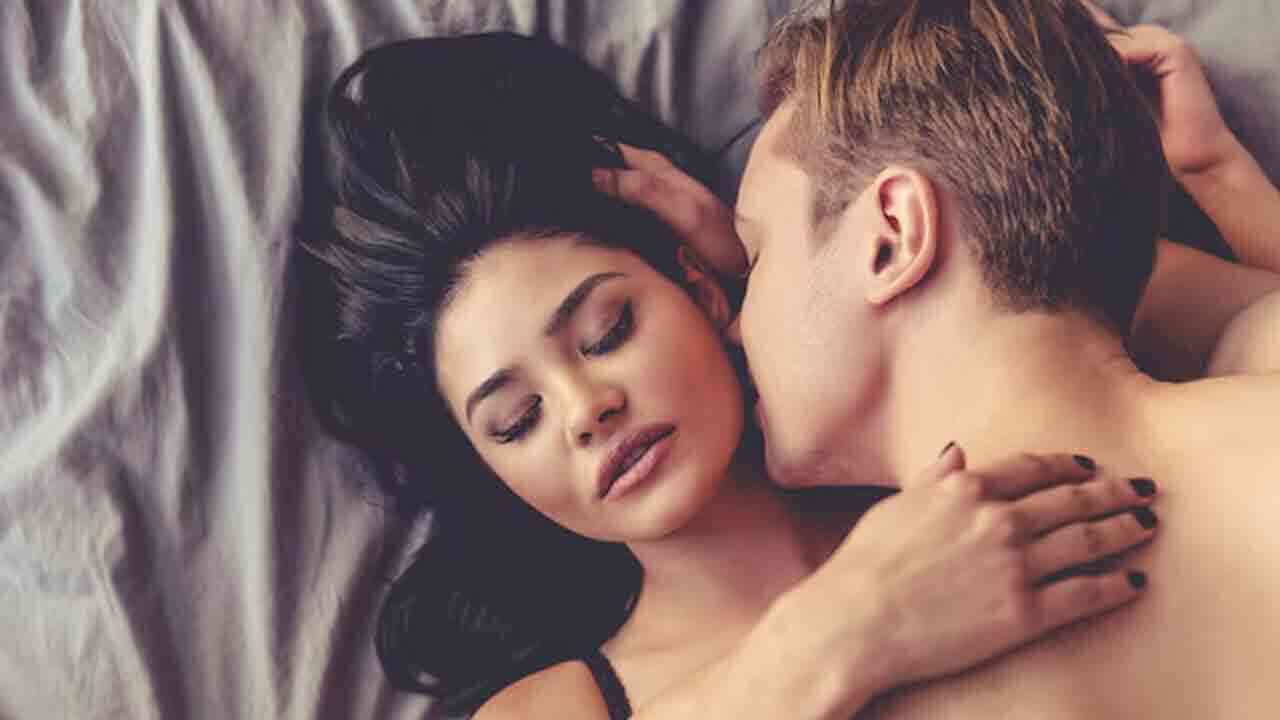 భార్యాభర్తలు బిడ్డకు జన్మనిచ్చిన తర్వాత ఎన్ని రోజులకు శృంగారంలో పాల్గొనాలంటే..