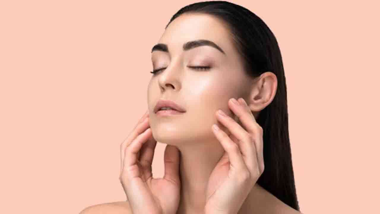 మెరిసే చర్మం మీ సొంతం కావాలా.. అయితే ఈ చిట్కాలు ఫాలో అవ్వండి.!