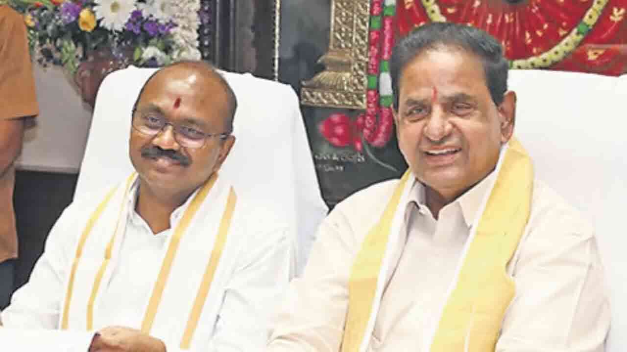 టీటీడీ చైర్మన్ వర్సెస్ ఈవో.. ఇద్దరి మధ్య కొరవడిన సఖ్యత, ప్రమాదానికి ఇదీ కారణమేనా.!