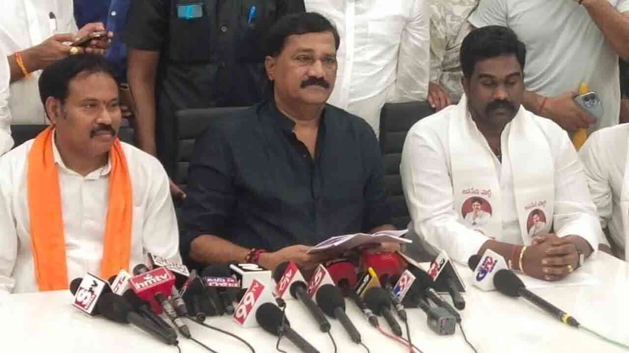 రాజ భవనంలో అడుగుపెట్టకుండానే వెళ్ళిపోయిన జగన్ : మాజీ మంత్రి గంటా 