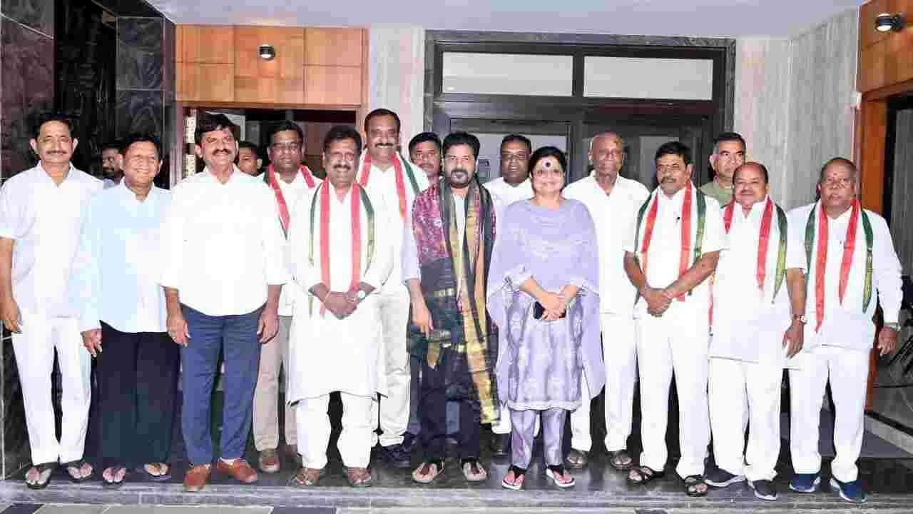 బీఆర్ఎస్ కు బిగ్ షాక్.. అర్ధరాత్రి కాంగ్రెస్ గూటికి చేరిన ఆరుగురు ఎమ్మెల్సీలు 
