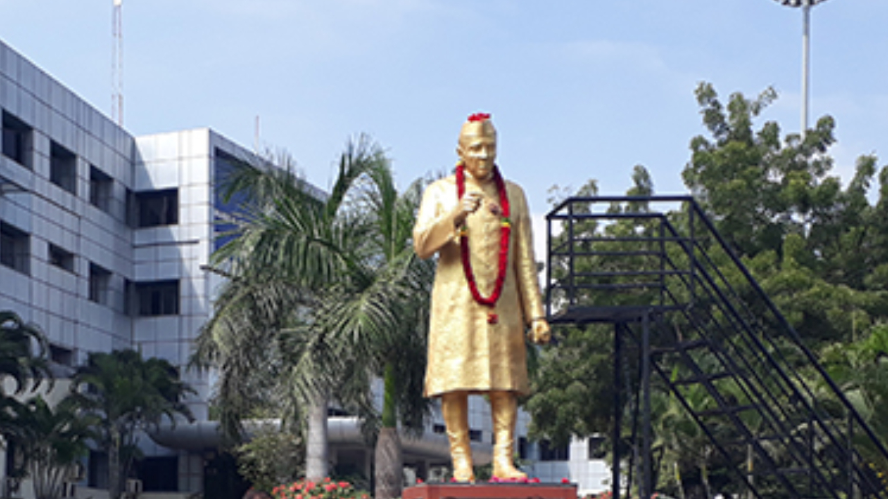 JNTU | ఇంజినీరింగ్ విద్యార్థులకు జేఎన్టీయూ బంపర్ ఆఫర్