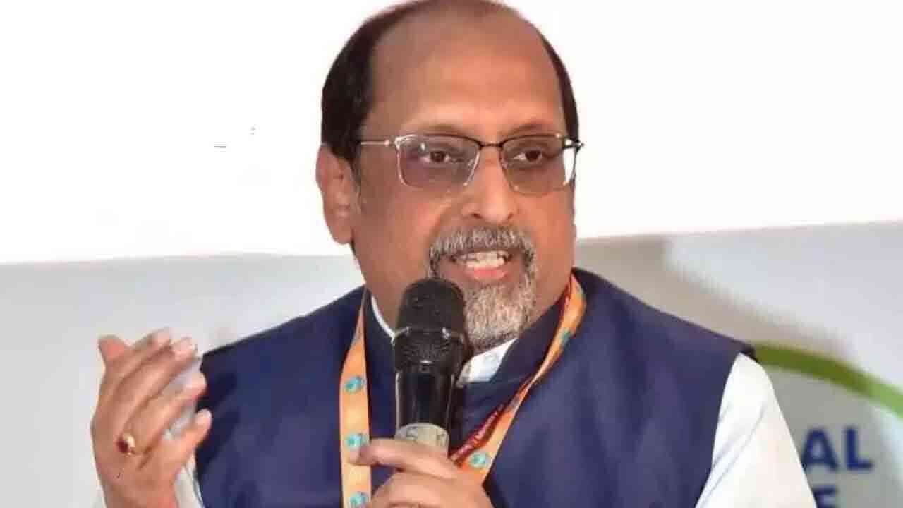 ఇంటి వద్ద పింఛన్ల పంపిణీకి ఏర్పాట్లు.. సిఎస్ నీరబ్ కుమార్ వెల్లడి 