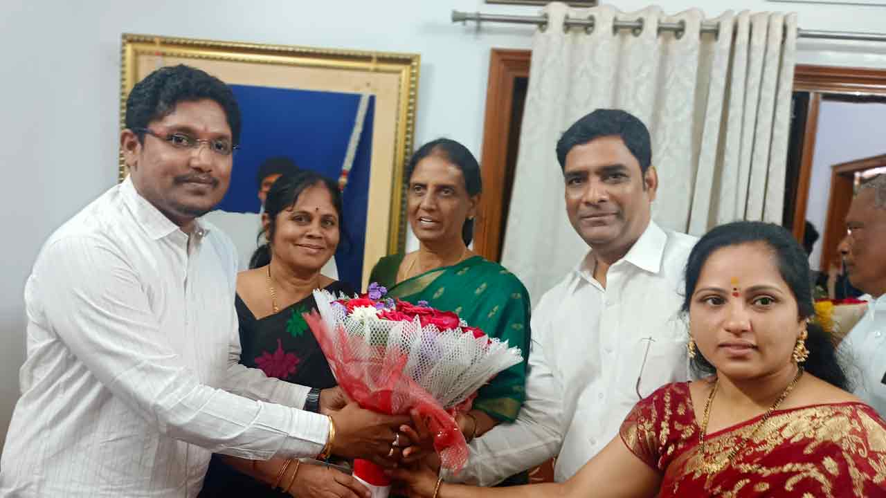 అభివృద్ధి, సంక్షేమానికే మహేశ్వరం ఓటు: బొర్రా సురేందర్ రెడ్డి