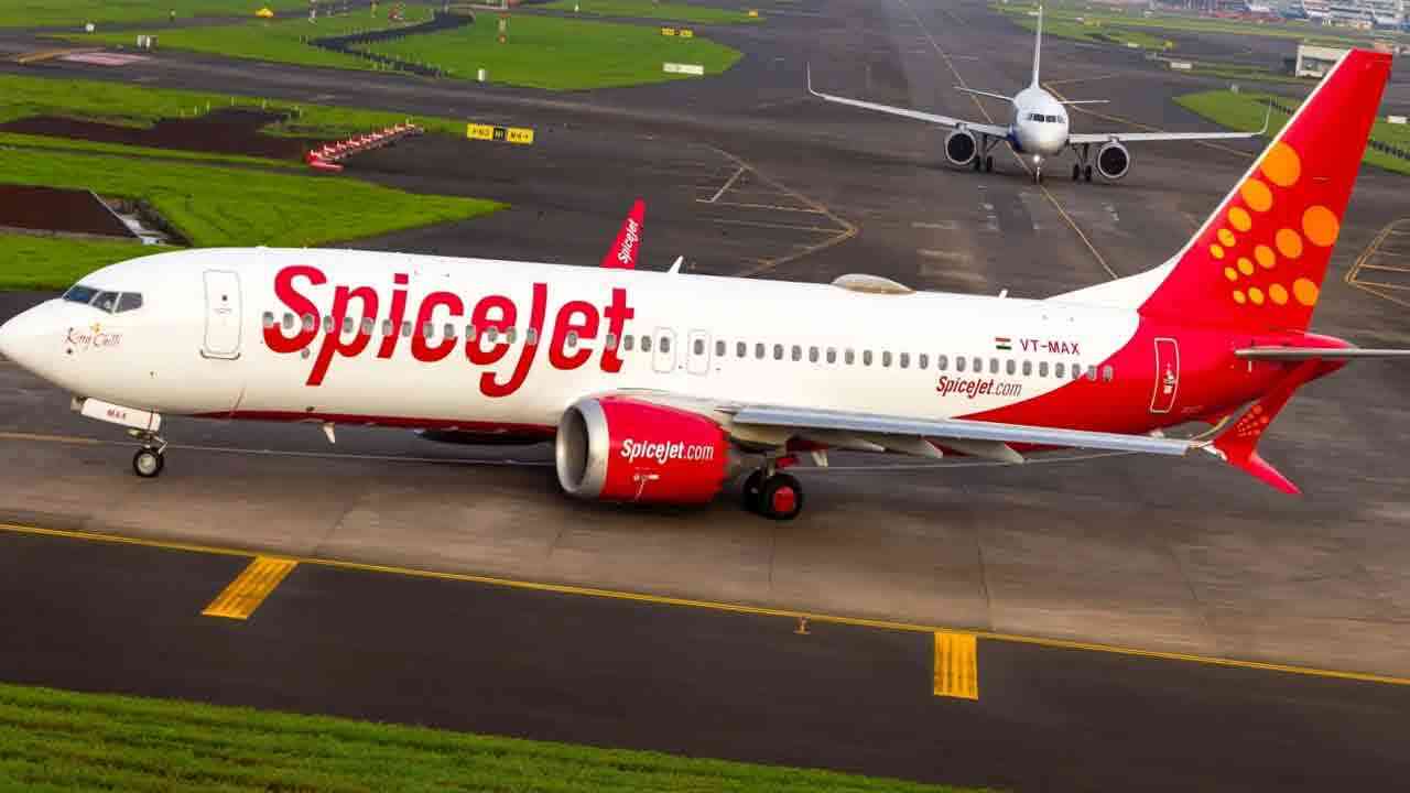 హైదరాబాద్ నుంచి విమానంలో అయోధ్య వెళ్లాలనుకునే తెలుగు యాత్రికులకు బ్యాడ్ న్యూస్