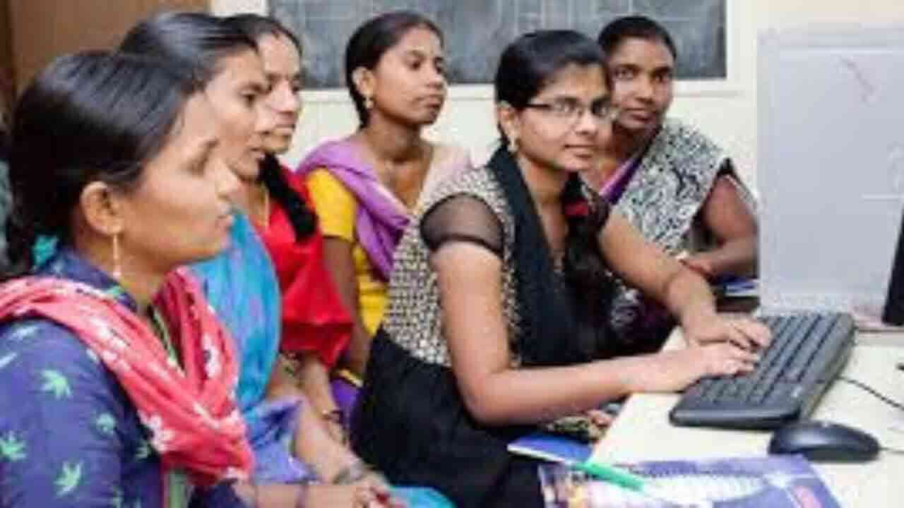 తెలంగాణ నిరుద్యోగులకు గుడ్‌ న్యూస్‌.. ఉచిత శిక్షణ, ఉపాధి అవకాశం