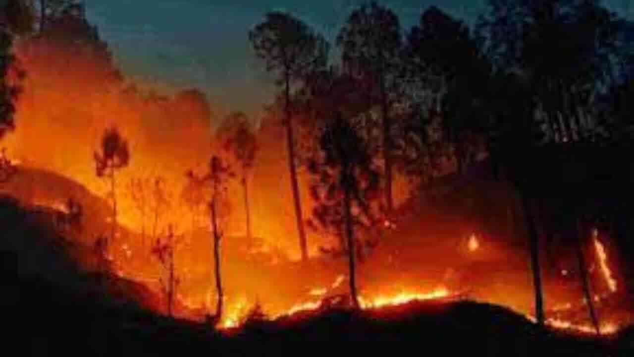  లాస్ ఏంజెల్స్ లో మళ్లీ మొదలైన కార్చిచ్చు.. నివాసాలు విడిచి వెళ్లాలని ఆదేశాలు 