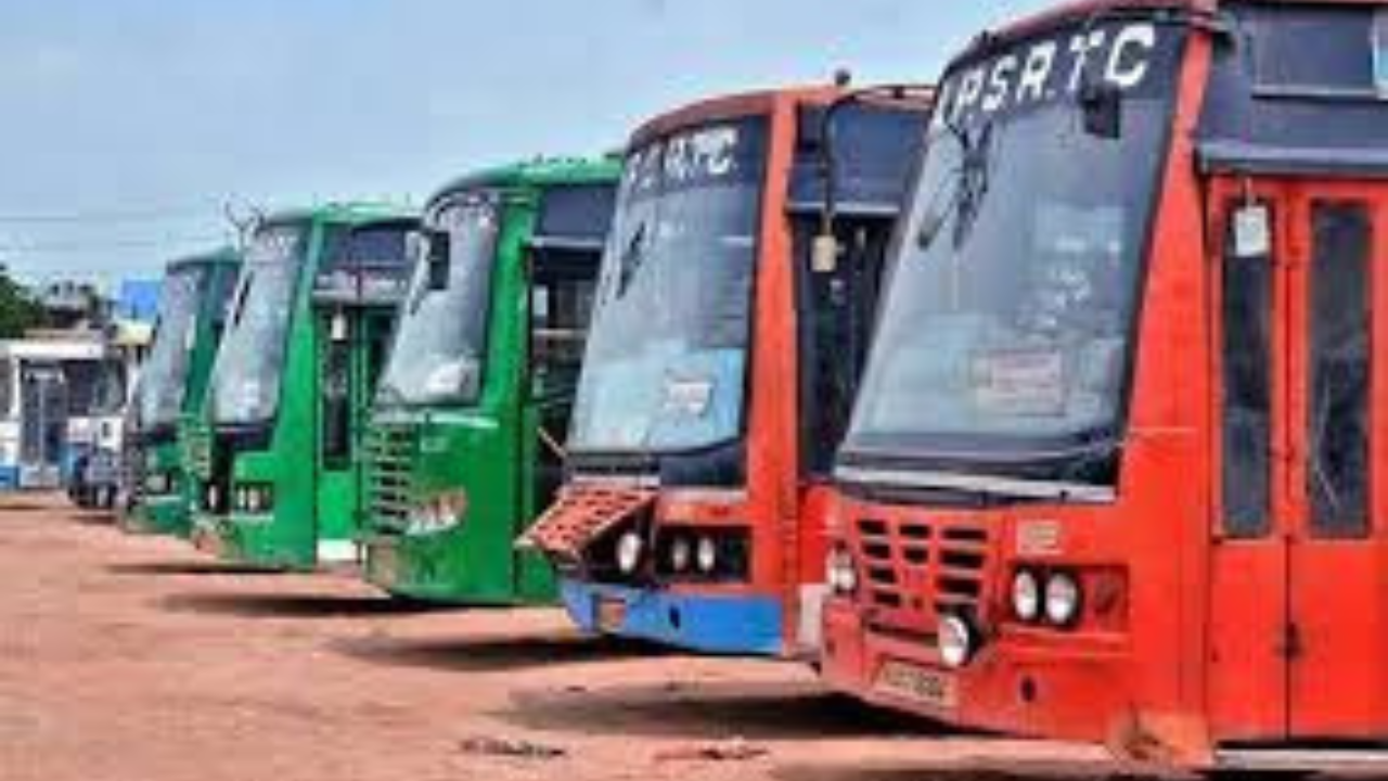   సంక్రాంతి ప్రత్యేక రైలు సేవలు నేటి నుంచే.. 6432 ప్రత్యేక బస్సులు 