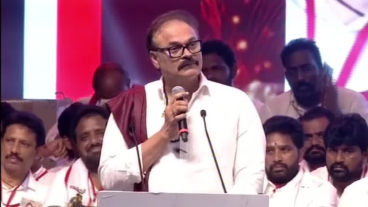 జగన్‌, వర్మపై నాగబాబు కీలక వ్యాఖ్యలు.. ఆవిర్భావ సభలో హాట్‌ కామెంట్స్‌