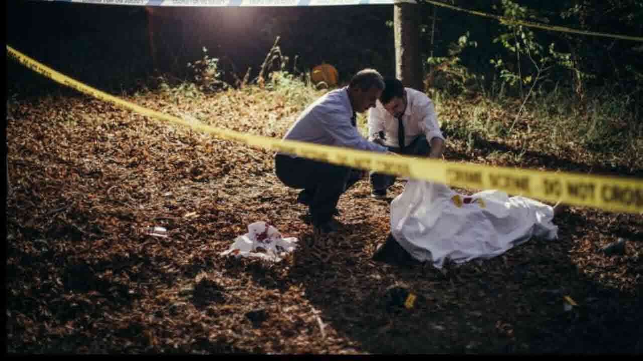 ప్రాణాలు తీస్తున్న వివాహేతర సంబంధాలు.. ఏటా వందలాది మంది మృతి 