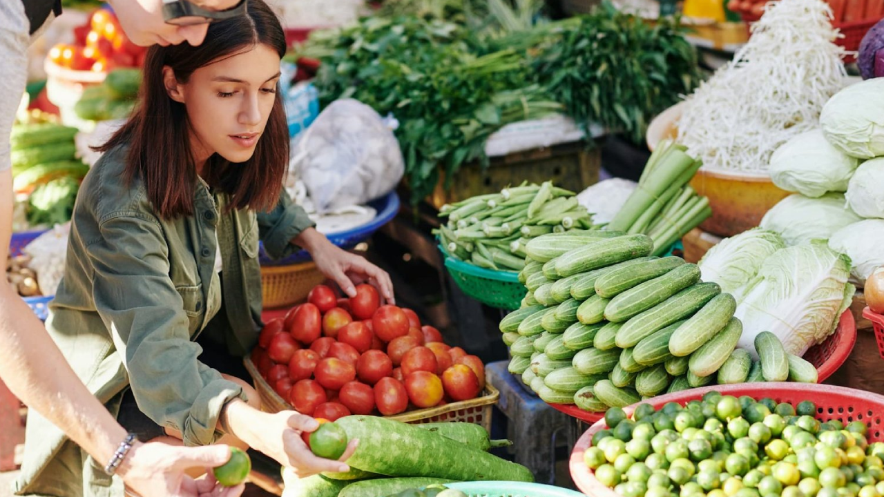 Government appeal to hotels to buying groceri