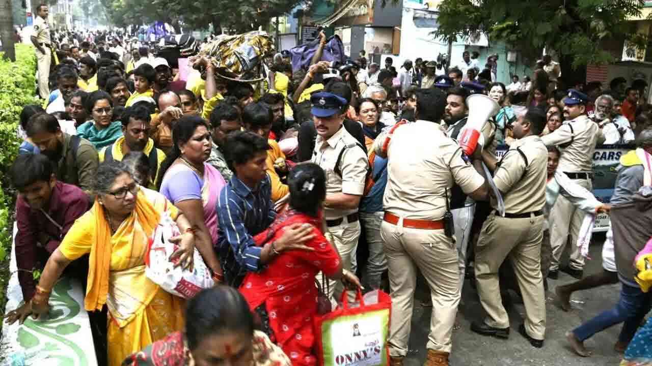  మంత్రి ఆనం ఆరోపణల్లో నిజమెంత.. సీసీ ఫుటేజీ విడుదలలో జాప్యం ఎందుకు.!