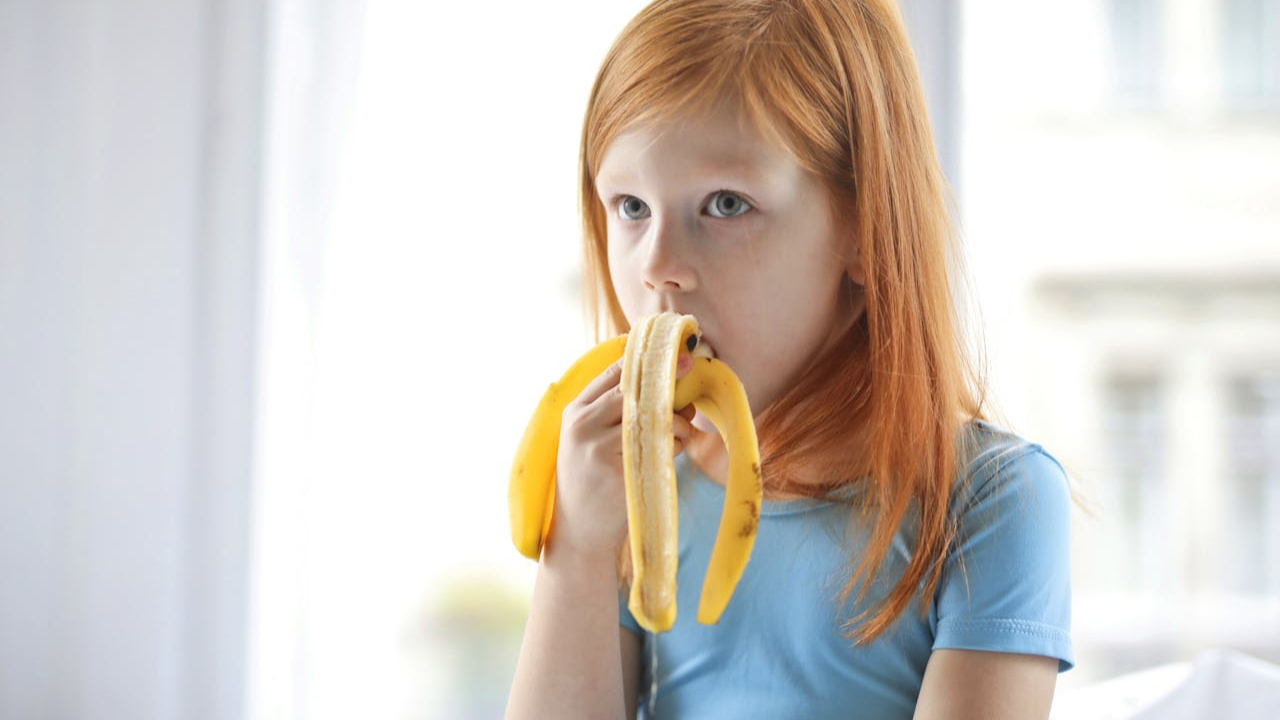 Eating Banana on Empty Stomach : ఉదయాన్నే ఖాళీ కడుపుతో అరటిపండు తింటున్నారా? ఇది తెలుసుకోండి