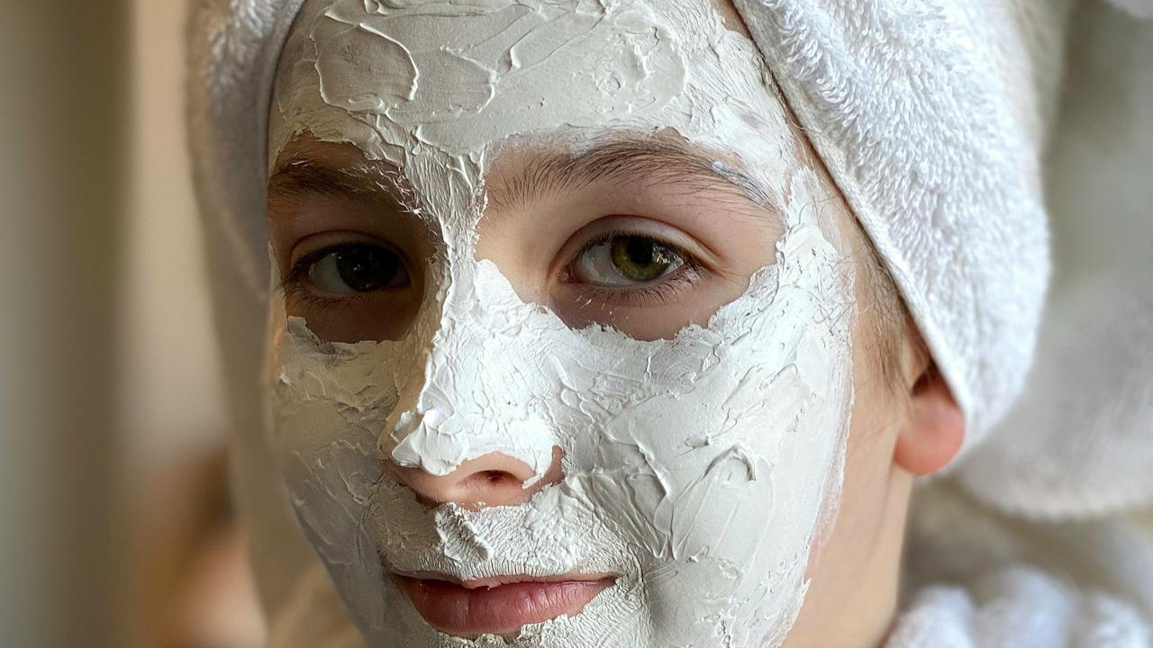 face sheet mask: ఫేస్ షీట్ మాస్క్ ఎలా వాడాలి..ఈ తప్పులు చేయకుండా వాడితే తెల్లగా మెరిసే స్కిన్ మీ సొంతం..