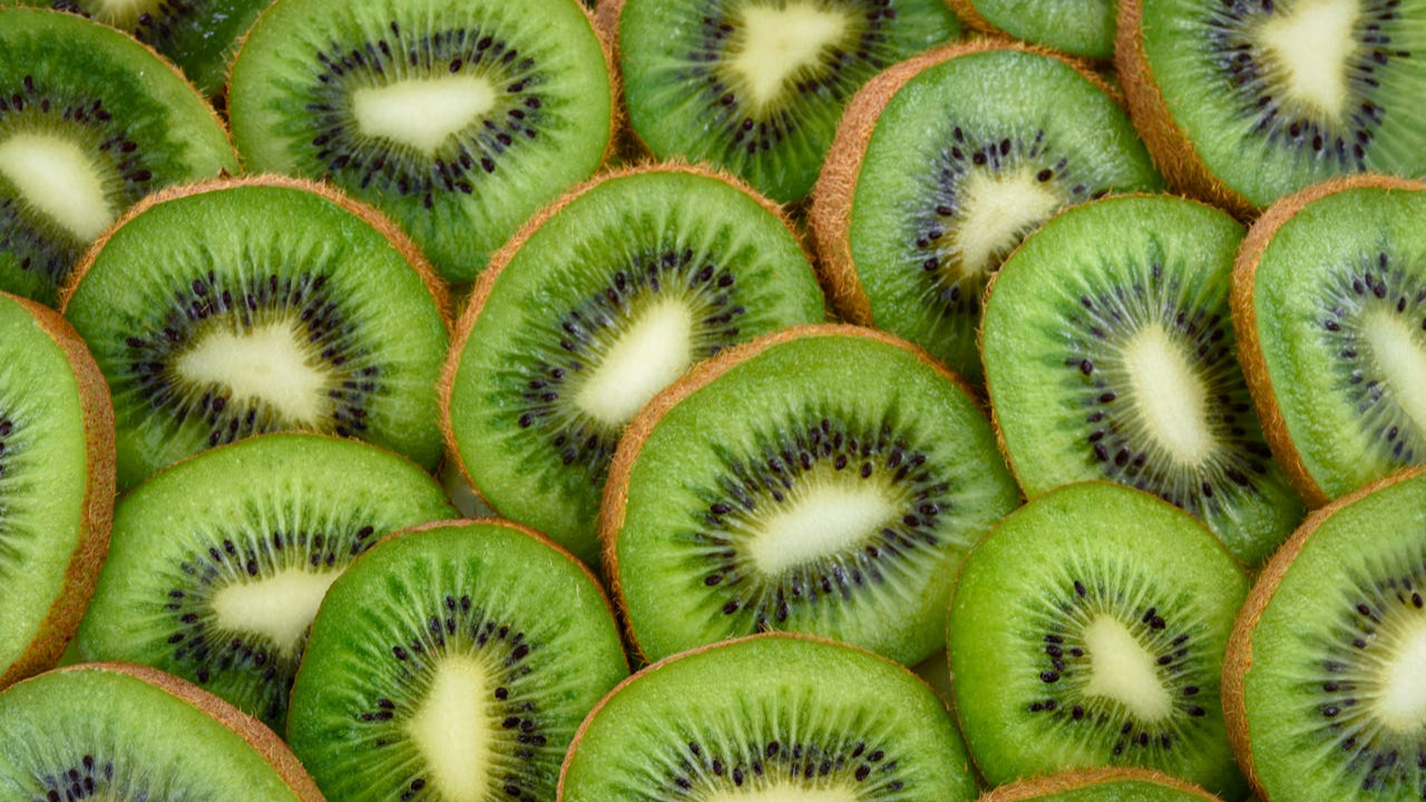 Kiwi Benefits: రోజు రెండు కివీ పండ్లు  తింటే..శరీరంలో వచ్చే మార్పులివే