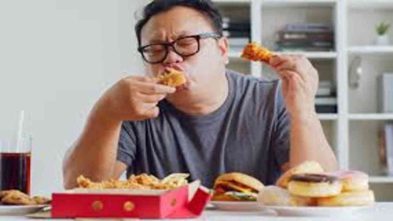 Eatig Habits:  తిన్న తర్వాత పొరపాటున కూడా ఈ తప్పులు చేయకండి, బరువు పెరుగుతారు