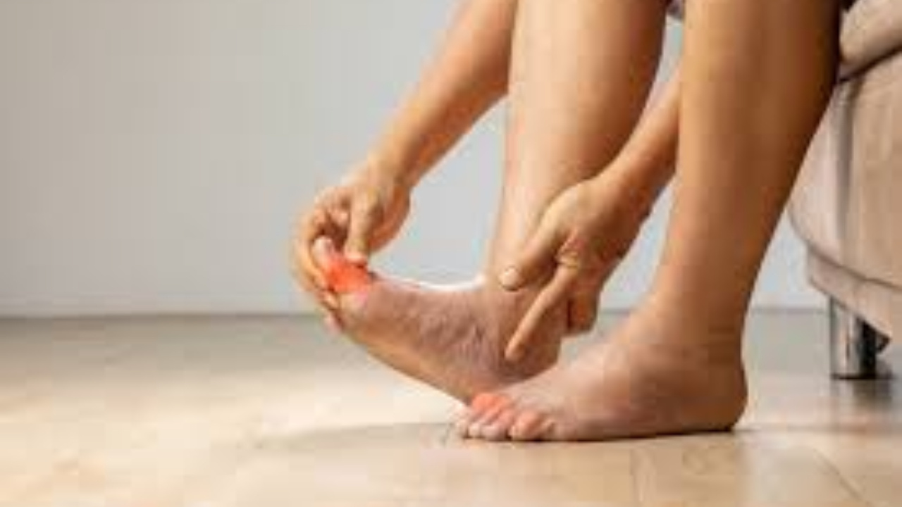 Uric Acid : ఈ ఫుడ్స్ తింటే మీ శరీరంలో యూరిక్ యాసిడ్ పెరిగి...కీళ్ల నొప్పులు రావడం ఖాయం..