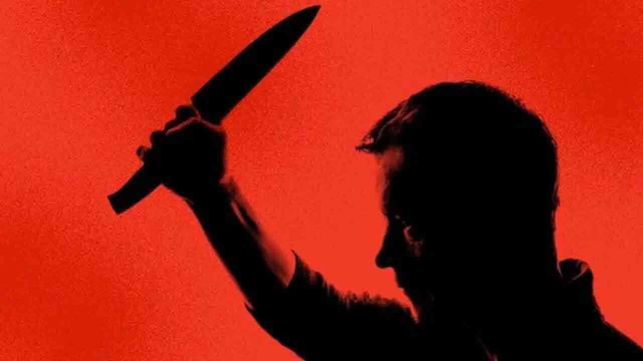 ప్రేమోన్మాది దాడిలో యువతి మృతి.. గచ్చిబౌలిలో చోటుచేసుకున్న ఘటన 