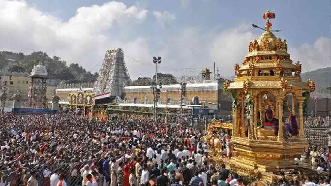 శ్రీవారి వార్షిక బ్రహ్మోత్సవాలు నిర్వహణకు జోరుగా సాగుతున్న ఏర్పాటు 