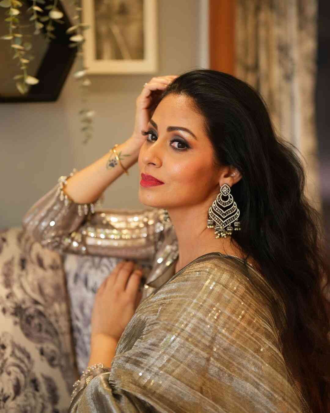  Sadha