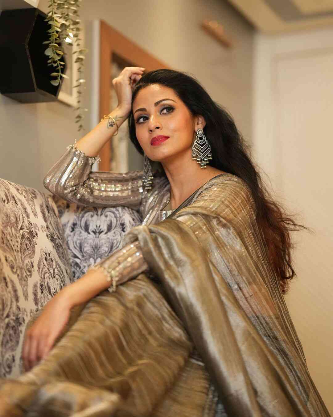  Sadha