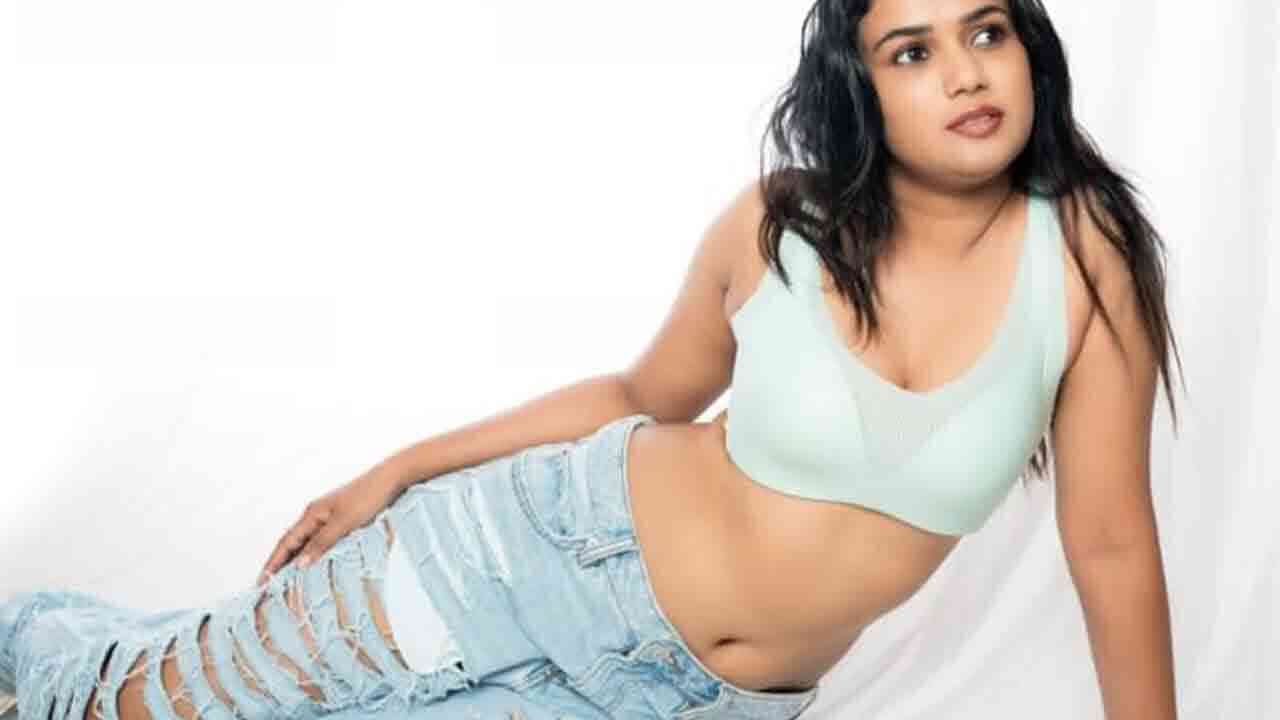 Ariyana glory | నడుము అందాలను ప్రదర్శిస్తున్న అరియానా గ్లోరీ