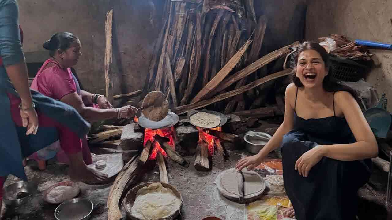 కట్టెల పొయ్యిపై శ్రద్ధా దాస్ వంట