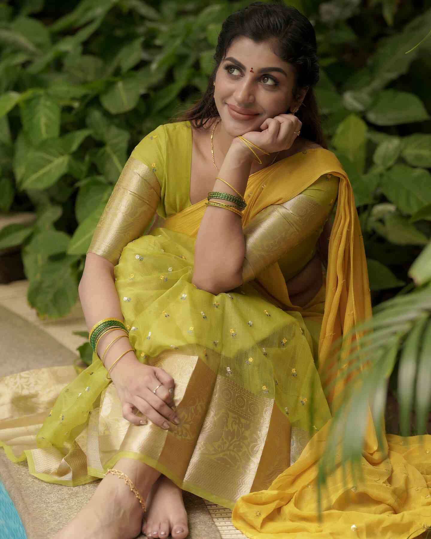 yashika anand