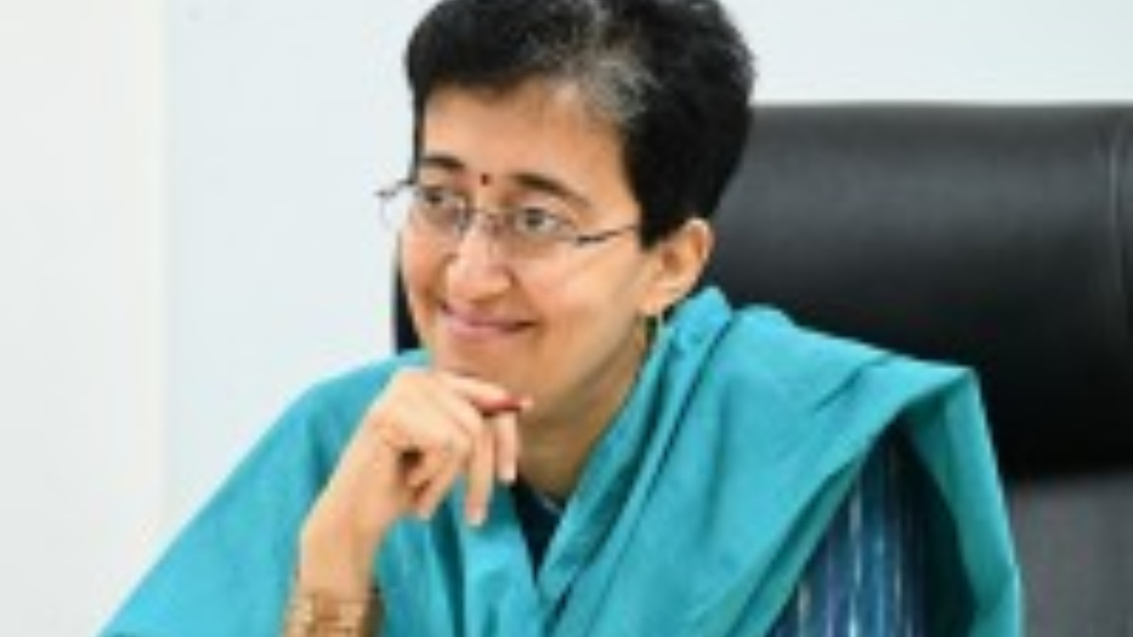 Delhi CM: టీచర్ ఉద్యోగం నుంచి ఢిల్లీ ముఖ్యమంత్రి వరకు అతిశి పొలిటికల్ జర్నీ ఇదే 