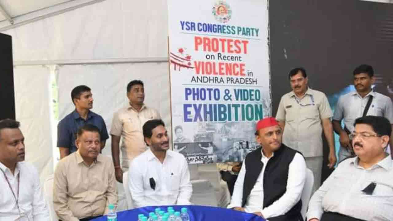 ఏపీలో నారా లోకేష్ రెడ్ బుక్ రాజ్యాంగం అమలు చేస్తున్నారు : ఢిల్లీ వేదికగా వైఎస్ జగన్మోహన్ రెడ్డి 