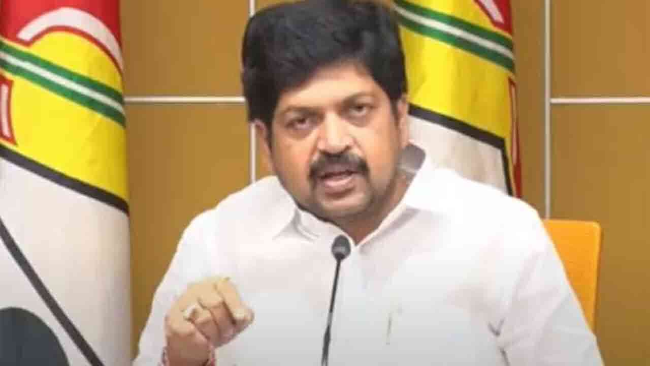 రాష్ట్రంలో కోటి టన్నుల ఇసుక అందుబాటులో ఉంచాం : రాష్ట్ర గనులు ఎక్సైజ్ శాఖ మంత్రి కొల్లు రవీంద్ర 